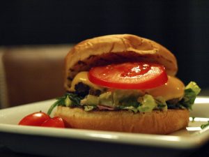 DESEO Tapas Bar - Monatstapa November: Beef Burger